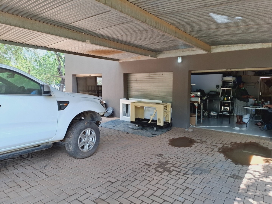 5 Bedroom Property for Sale in Rayton Free State